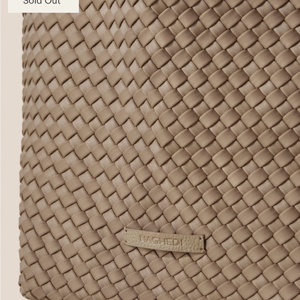 💥HP 💥 Jetsetter Tan Woven Large Woman’s Tote Bag - Picture 3 of 14